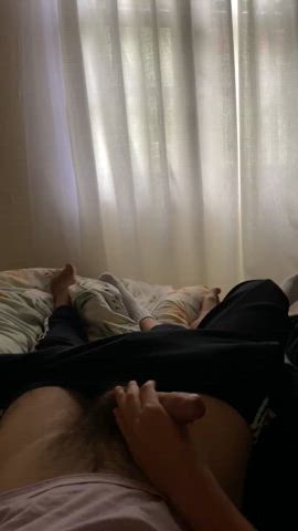 Chill gf dickholding before handjob - free porn video