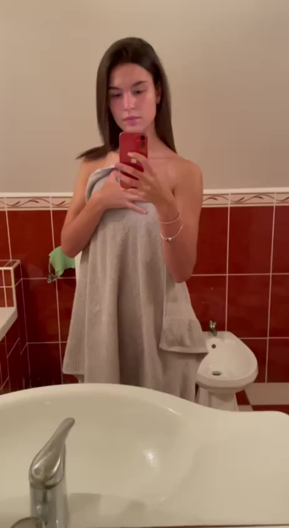 Just turned 19, hope no one in my class sees this - free porn video