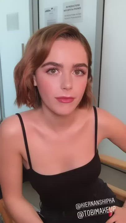 Kiernan shipka's desperation of getting facial - free porn video