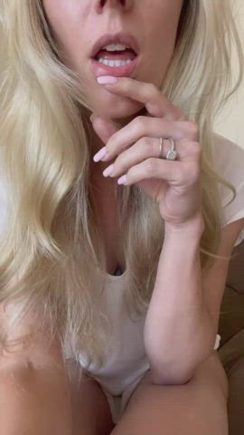 Showing off my naughty bits - free porn video
