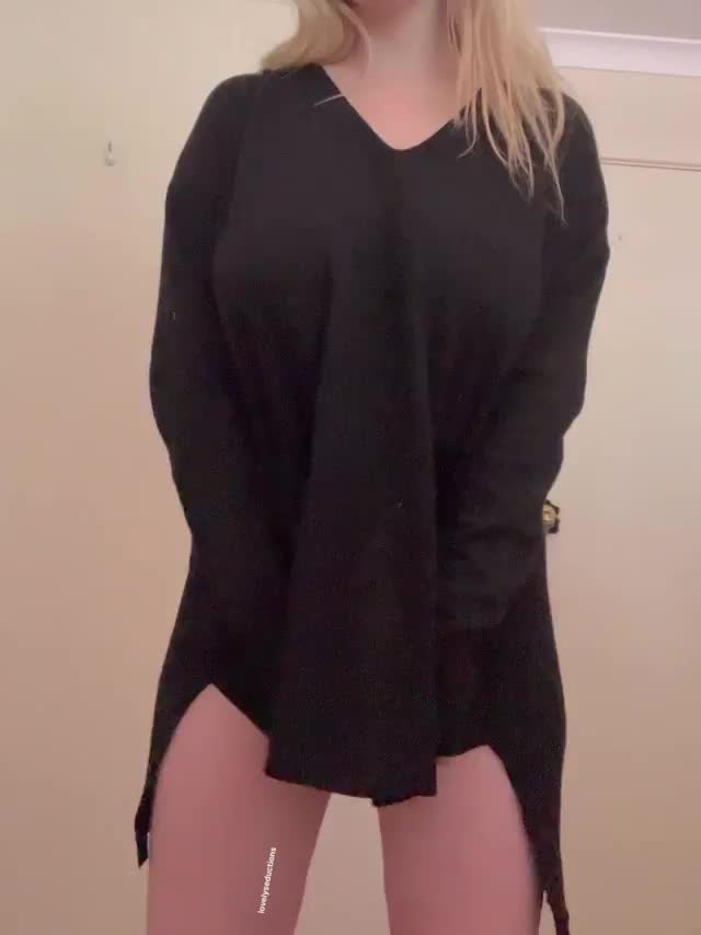 Just wait til I take it off - free porn video