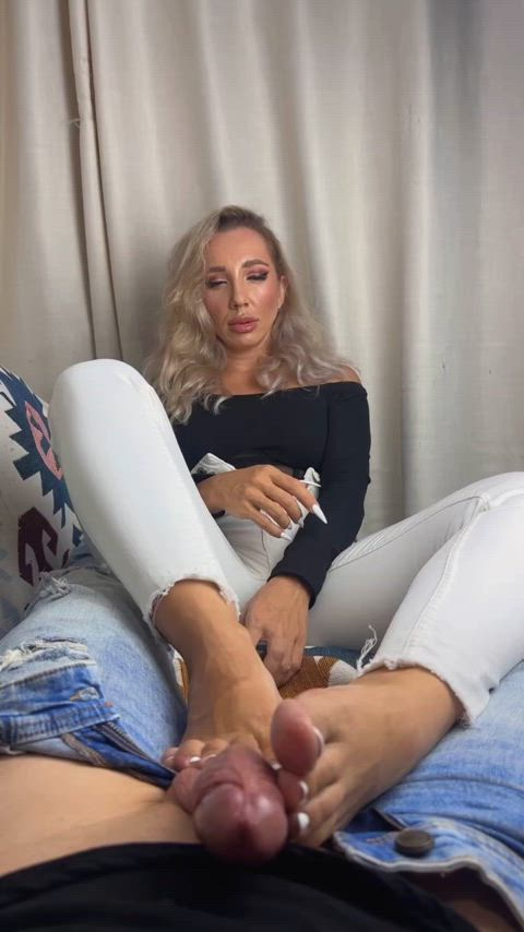I really need a bigger dick to play with my feet - free porn video