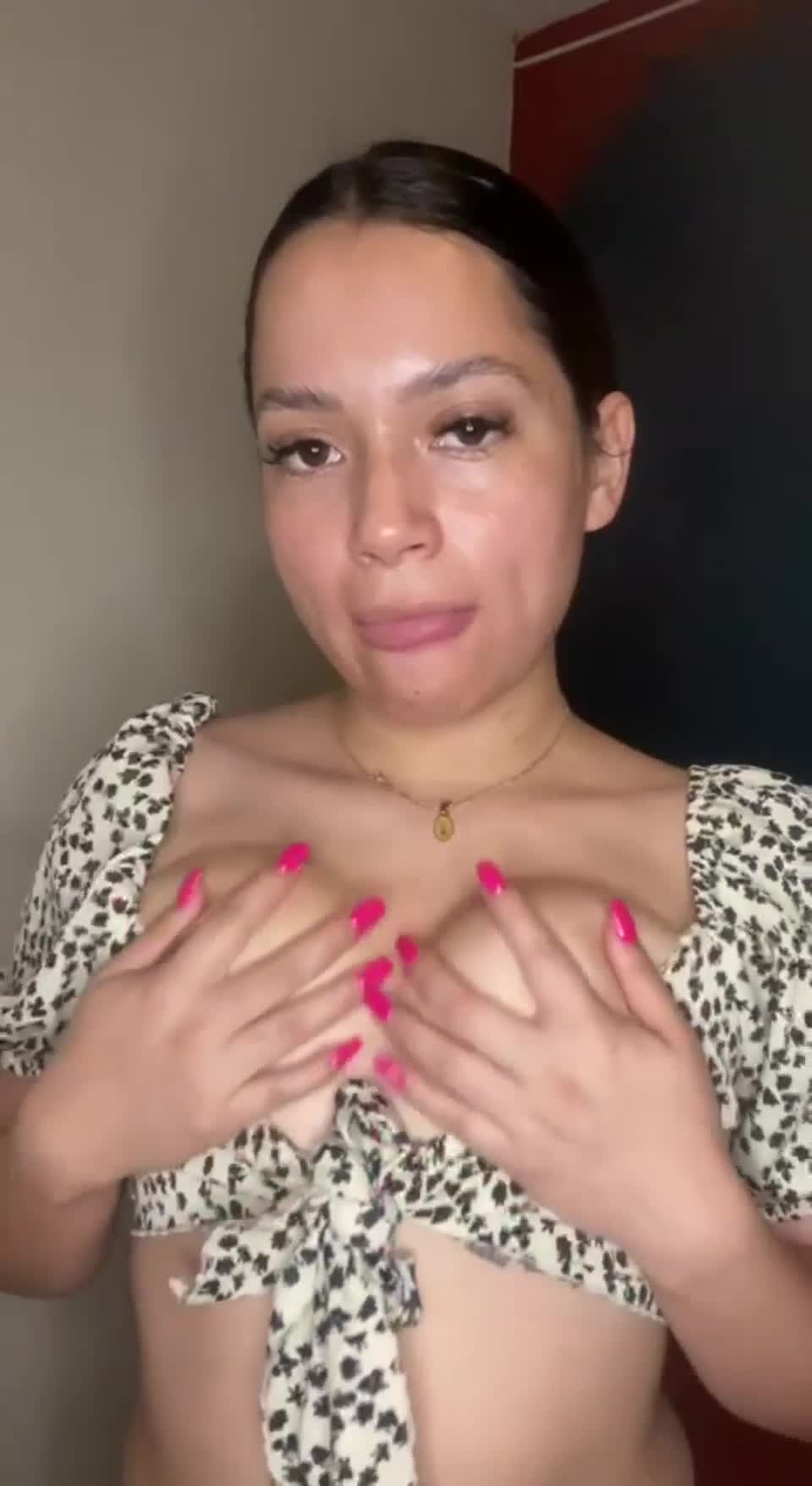 Who here likes me? - free porn video