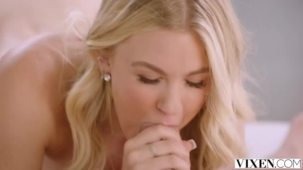 Jazlyn Ray sucking him off with her ass in the air - free porn video