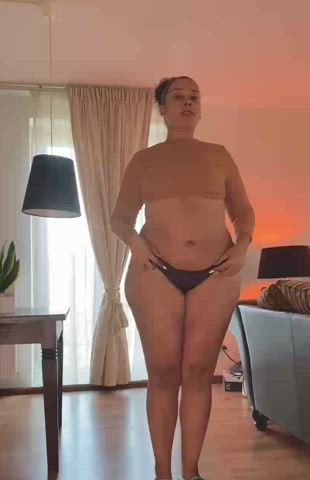 Me When I grab him sumthing to drink…🍑🍾 - free porn video