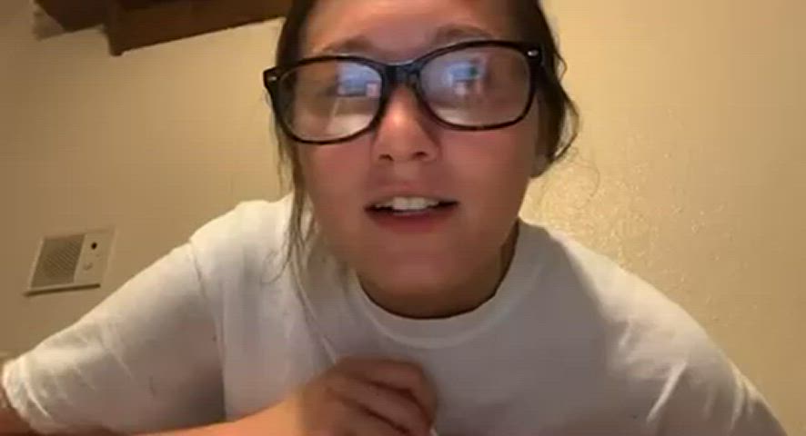 Can any of you lads help out with this girl? - free porn video