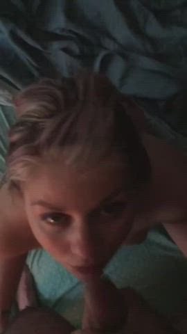 Hubby giving a nice facial :) - free porn video