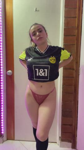 20 years old girl? i know I can make your dick crazy this body of mine. - free porn video