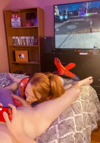 I like to make it "hard" for him to play :3 - free porn video