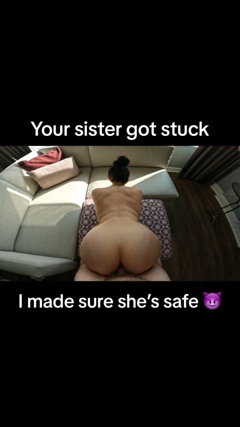 My brothers best friend came over to help me get unstuck from the couch - free porn video