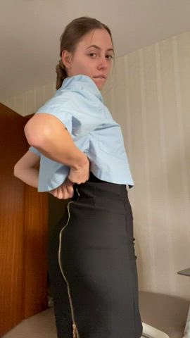 Any older men would fuck a nerdy brunette girl? - free porn video