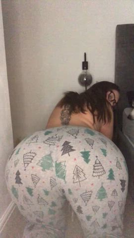 I need someone that’s gonna be able to destroy my lil pussy and ass 😪 - free porn video