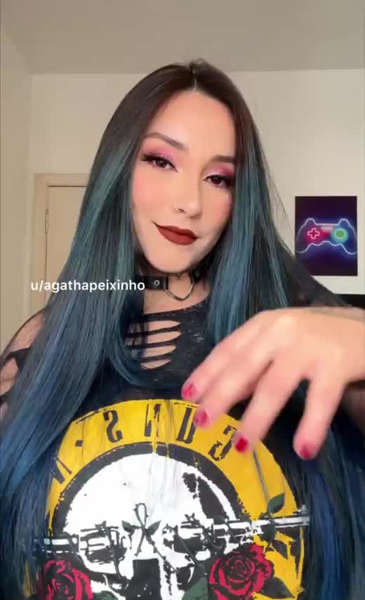 If you like big and natural breasts, this gif is for you - free porn video