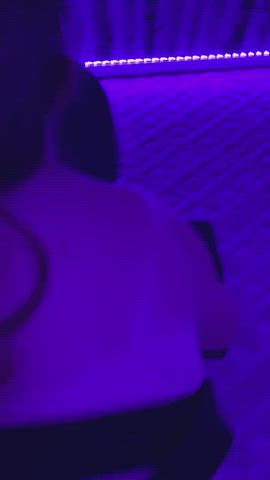 She loves it when I pull her hair - free porn video