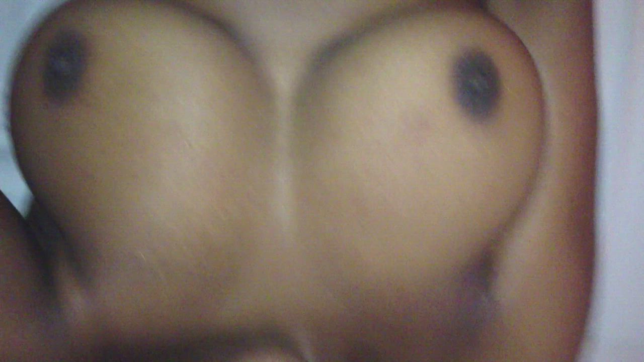I love to get all that cum on my body - free porn video