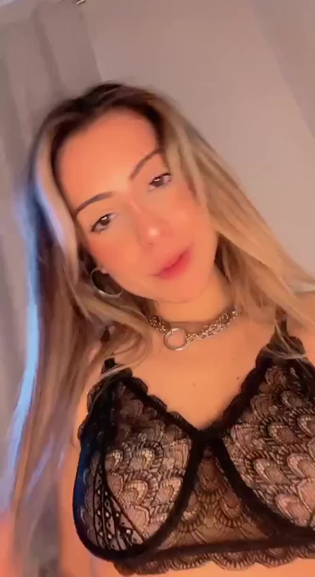 Are you a fan of big bouncy naturals? - free porn video
