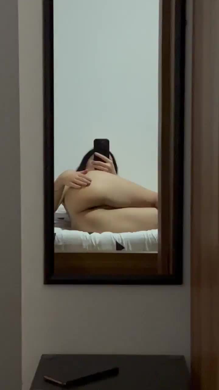 Dear mirror, what about me ? - free porn video