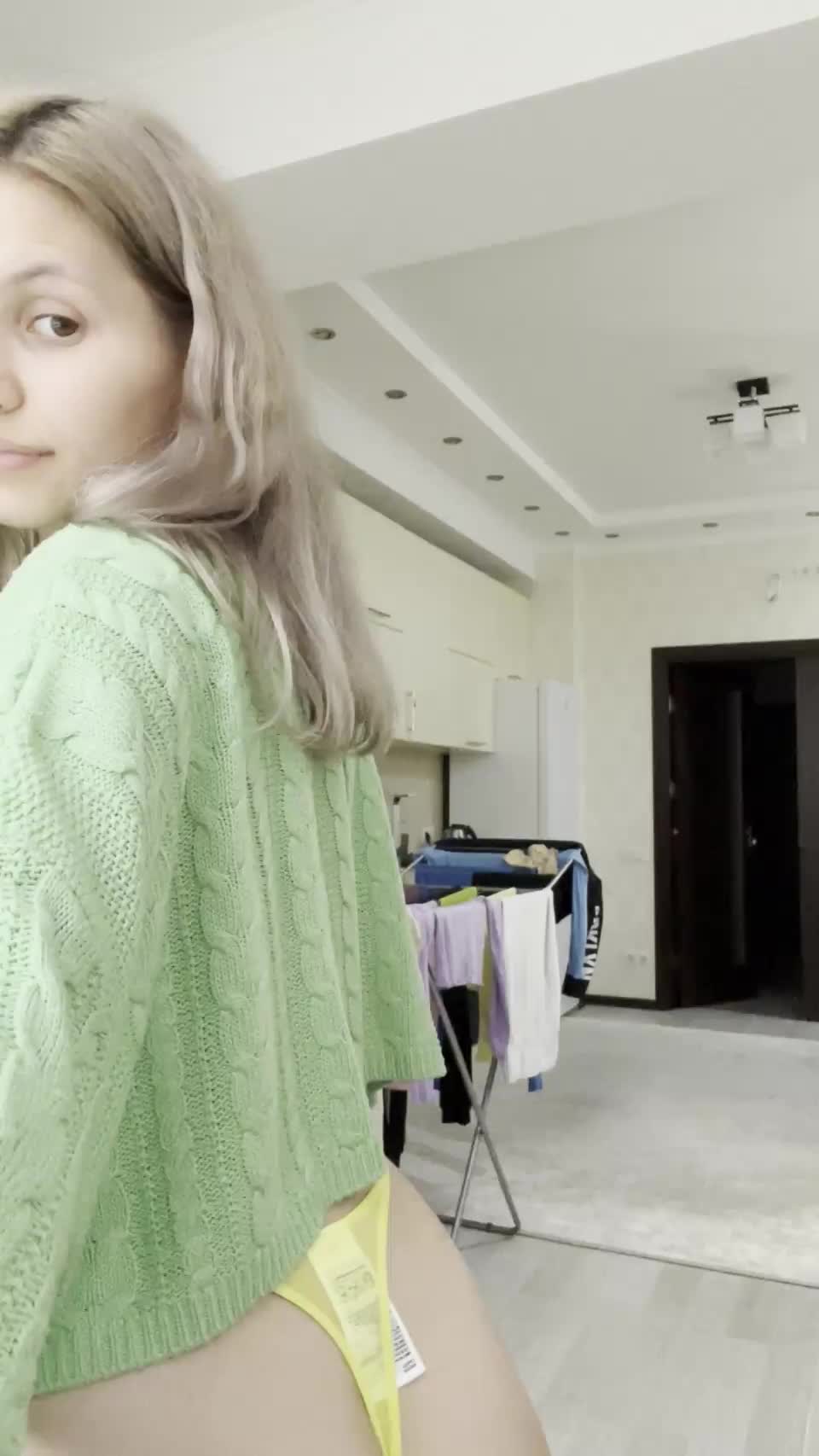 My hair is already back. I’m ready. (F18) - free porn video