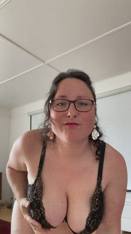 Here's a milf ass you can taste if you ask nicely - free porn video