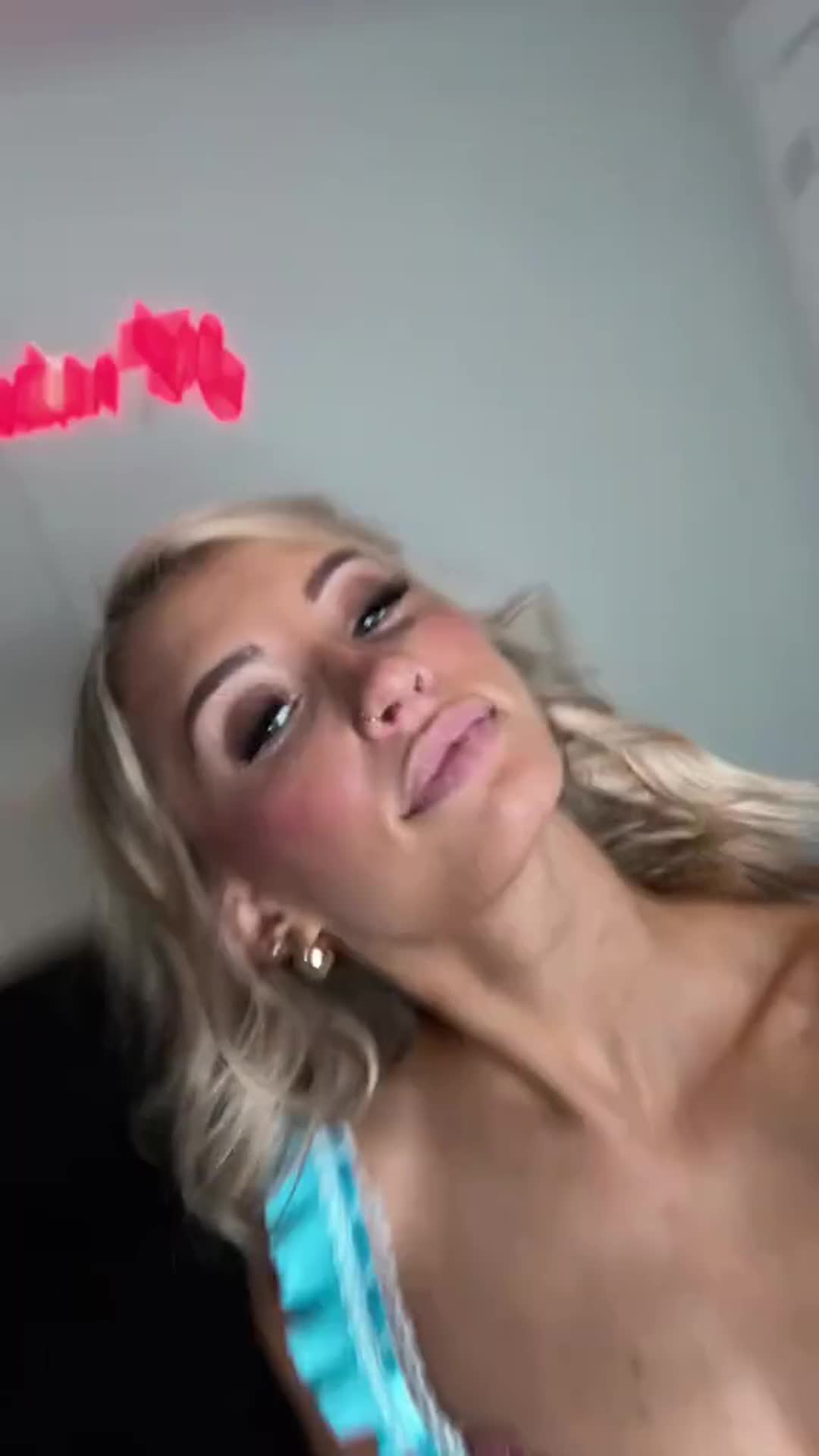 This cute face is missing your load - free porn video