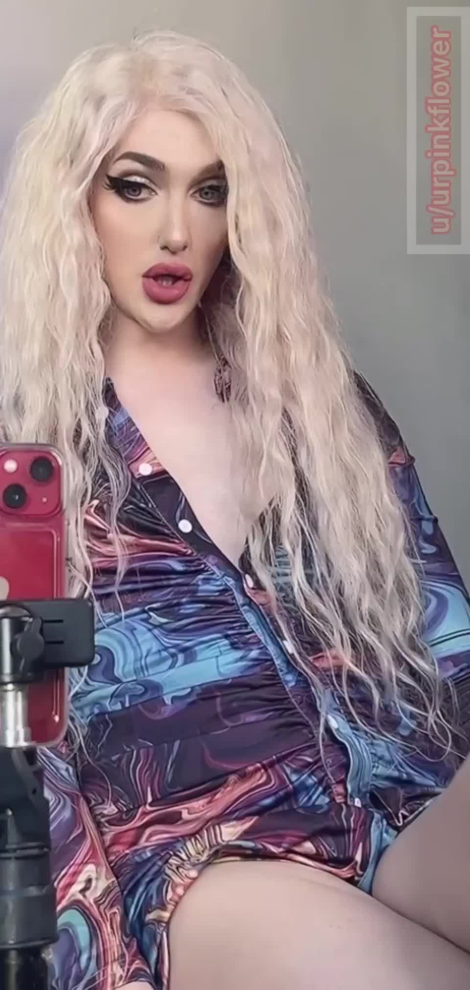 It’ll not suck itself - free porn video