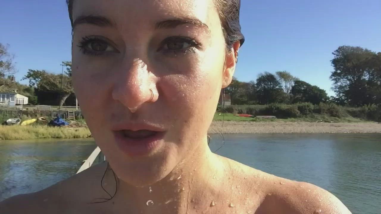 Shailene Woodley wants it sooo bad! - free porn video
