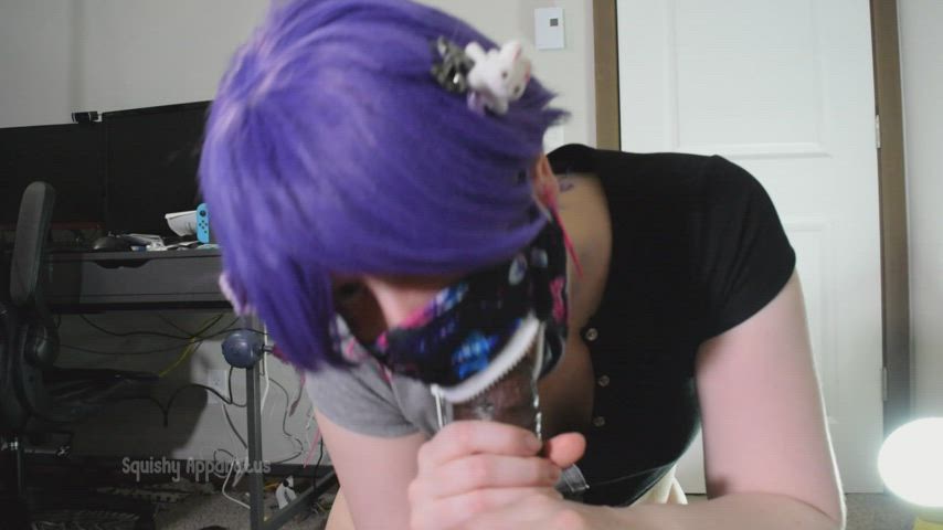 Giving a bj wearing this mask was a bit annoying but I got the job done. - free porn video