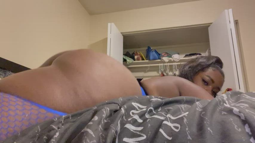 Can I be your favorite pillow? - free porn video
