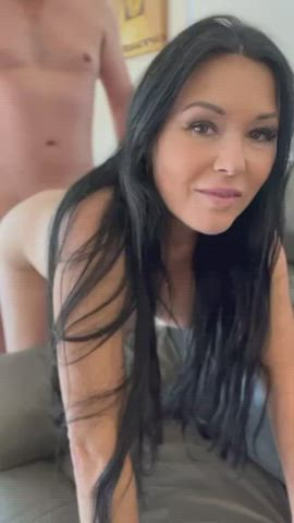 This MILF pussy loves being pounded - free porn video
