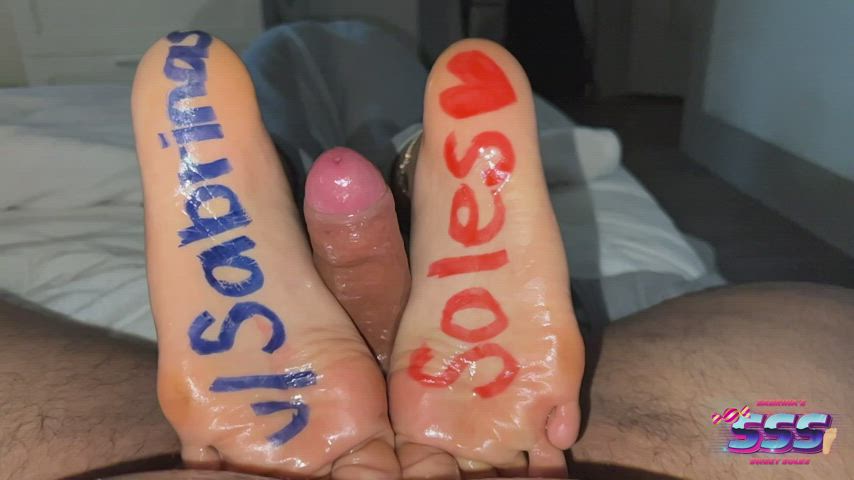 My bestie tricked me into a foot job after begging me for 6 years 😭💕💕💕 - free porn video