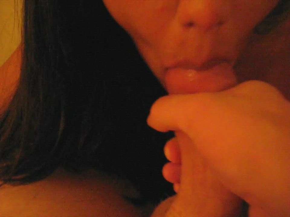 Making it explode with a smile and swallow it all - free porn video