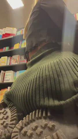 you can play with my pussy while I look for this book 🤓 [GIF] - free porn video