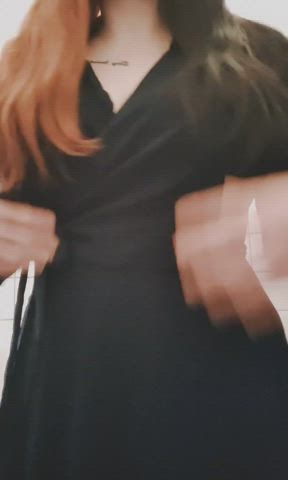 Taking my dress off, so you can see those beautiful curves - free porn video