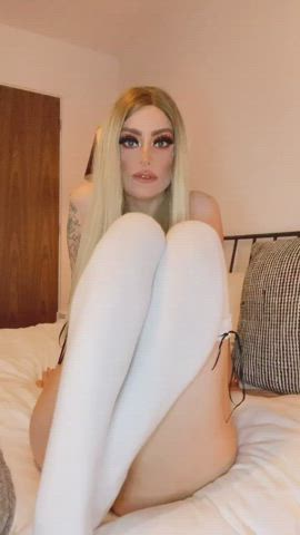 English Pussy, Ready to Go!! - free porn video