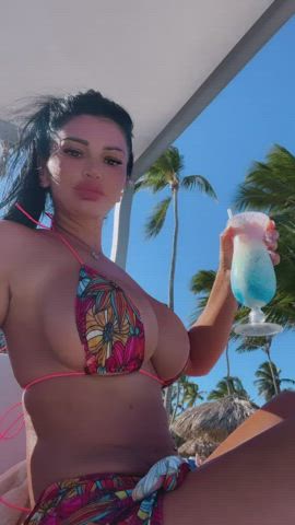 Do you like my 19 y o body? - free porn video