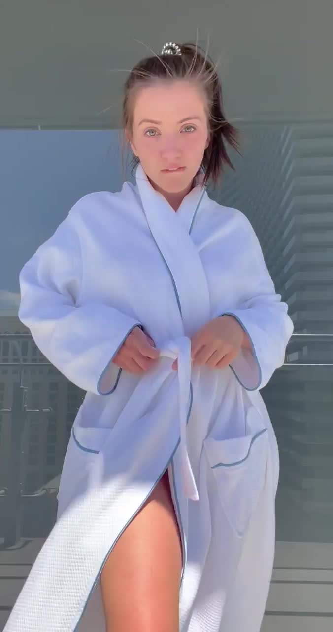 When the wind’s so strong it might just blow me on to your dick 😋 - free porn video