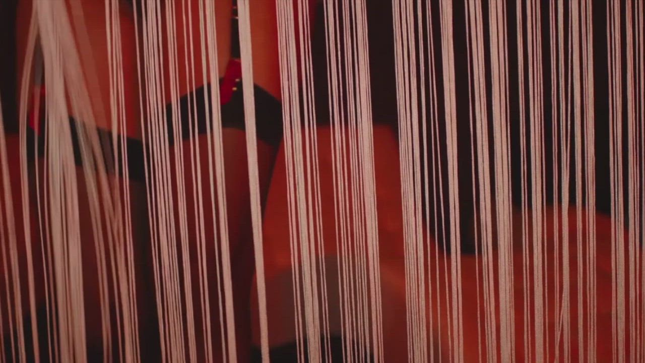 DACADA AND SUSI TAKE ON 5 GUYS - free porn video