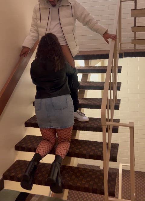 Sucking a bbc on the stairs - free porn video
