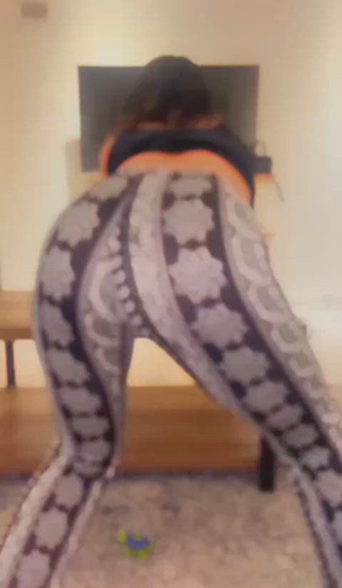 It always ends with his cock in my mouth when I dance for him - free porn video