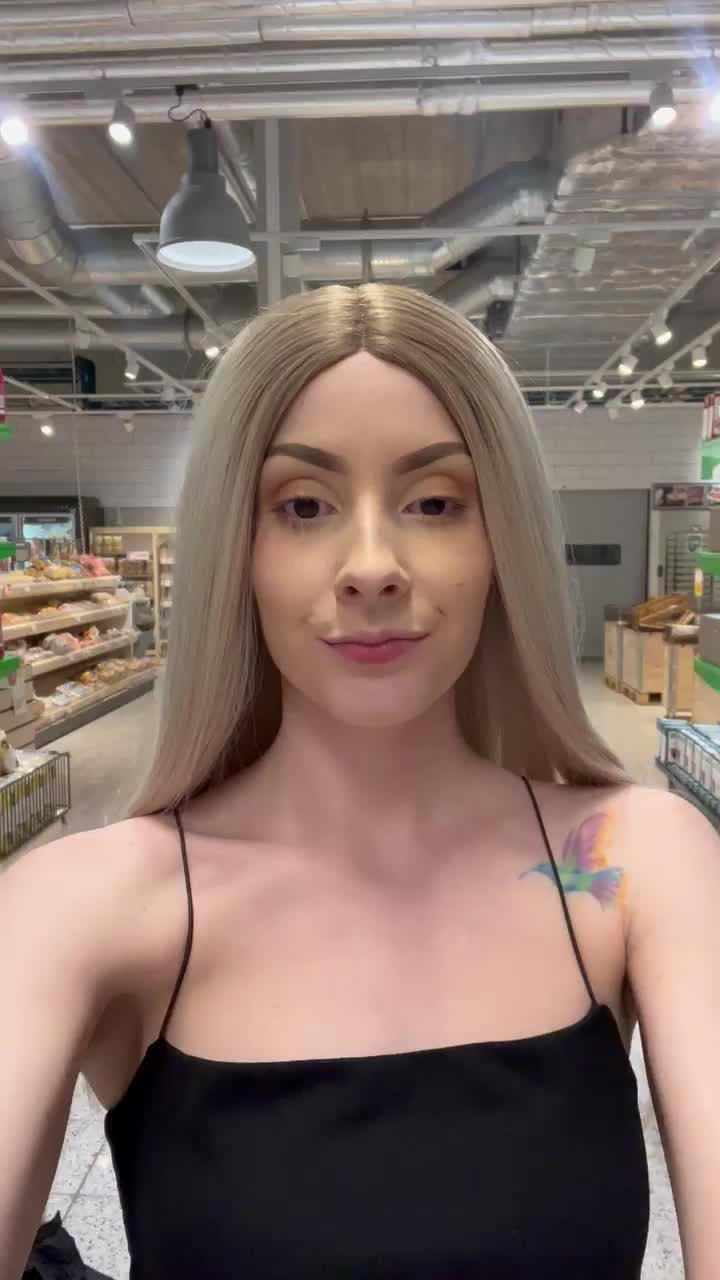 Had a little fun at the local mall 🙊💕 [gif] - free porn video