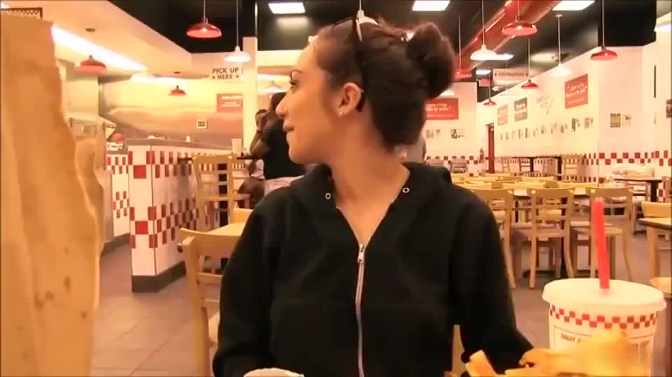 Decides Not To Use The Zipper... - free porn video