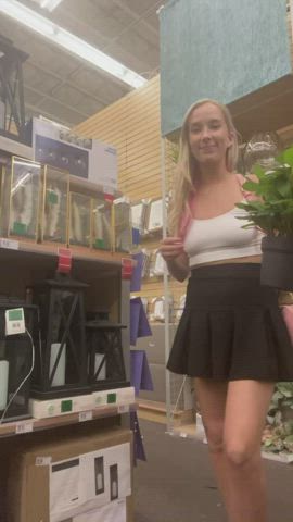 How to make girls happy: Step 1- take them shopping for plants 🌱 [GIF] - free porn video