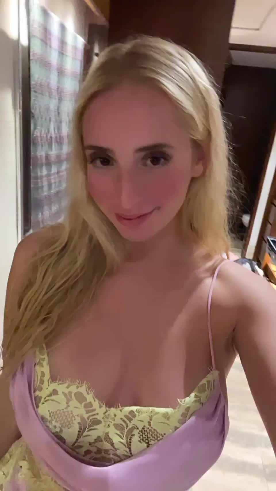 Every single hotel I stay at loves me. I think we all know why :P [gif] - free porn video