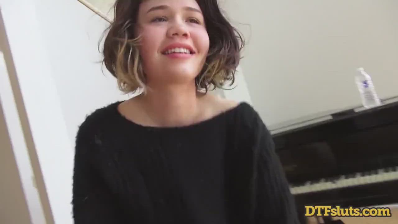 Yhivi's Adorable Blowjob - free porn video