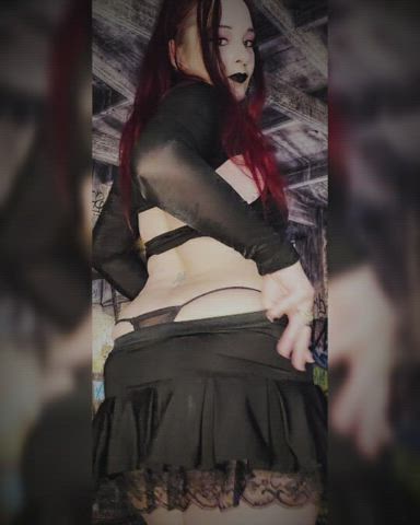 Does Daddy like naughty goth girls? - free porn video