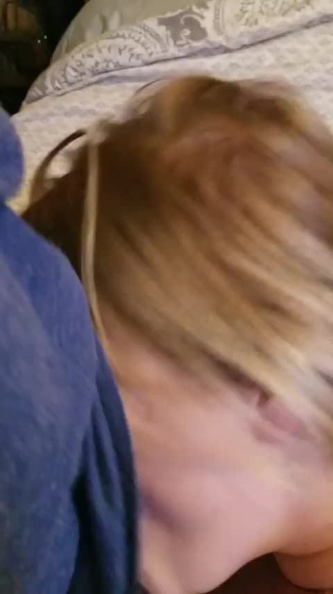 Chubby cumslut - free porn video