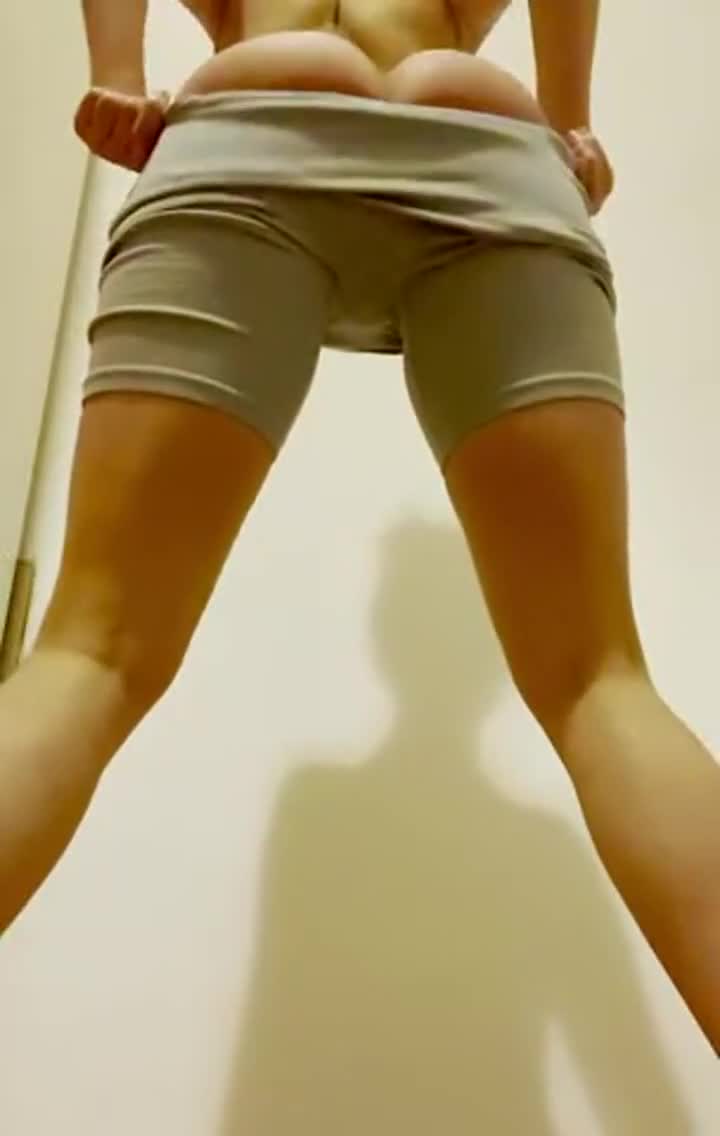 Please be discreet... - free porn video