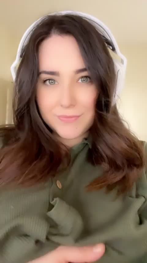 I think it’s an absolute crime that I have never been tittyfucked - free porn video