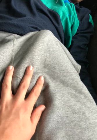 my friend from high school invited me over to study and then milked my cock 🥹 If only they pounded my ass too 🤭 - free porn video