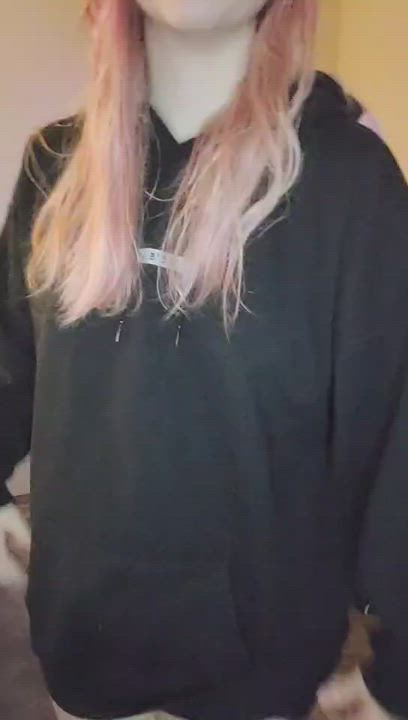 Heres your daily titty drop from your favorite pale girl! - free porn video
